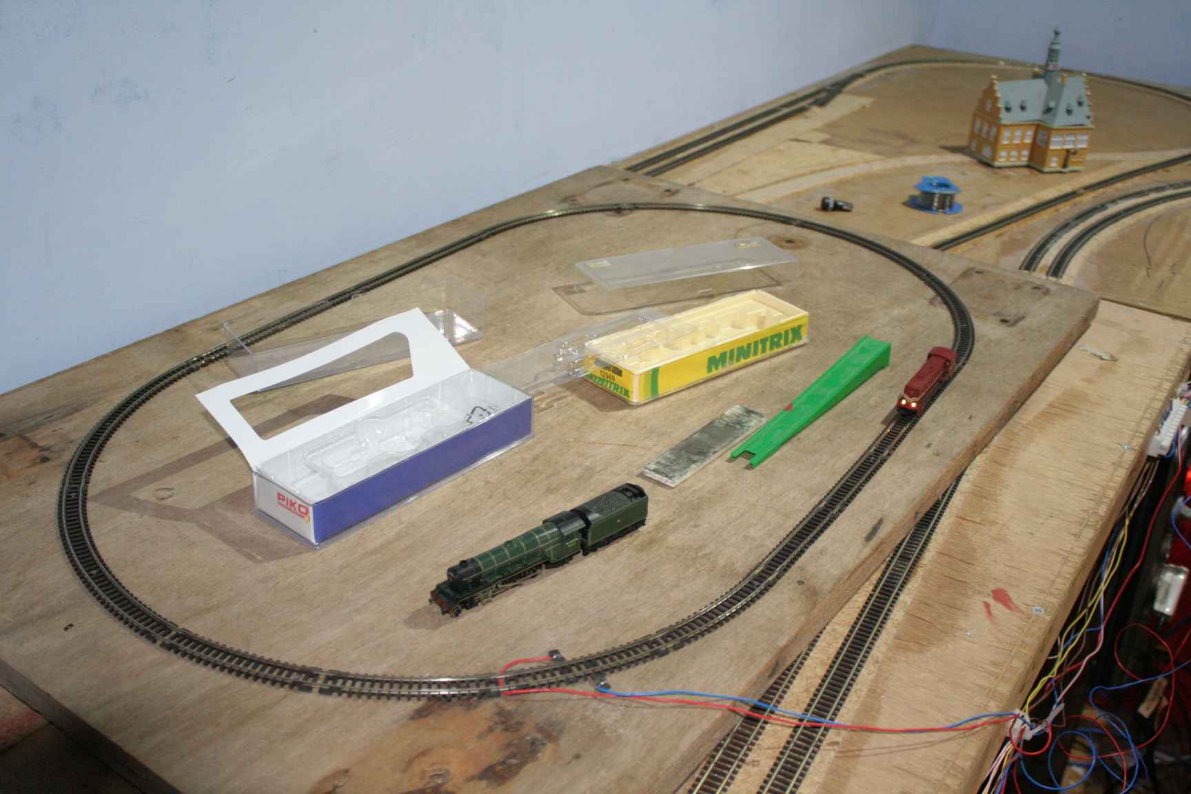 En dit is mijn laatste aanwinst de 2200 van PIKO. Nieuw spul laat ik altijd even &quot;inrijden&quot;op dit ovaaltje.
