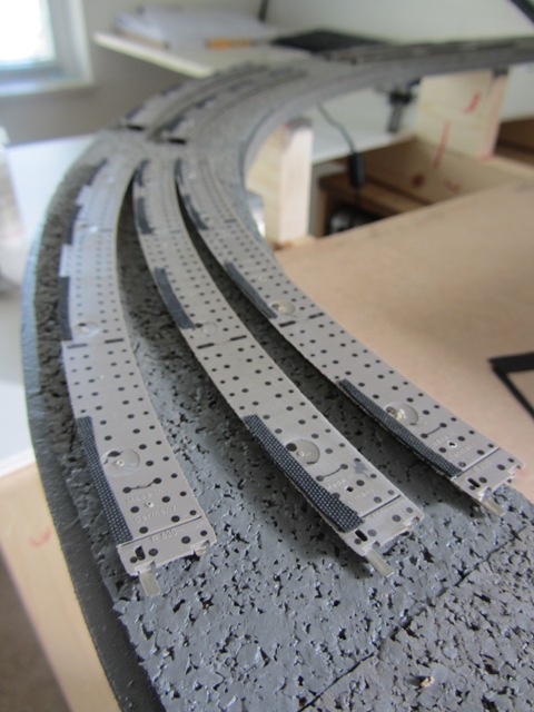 Verkanten van de rails voor het omloopspoor