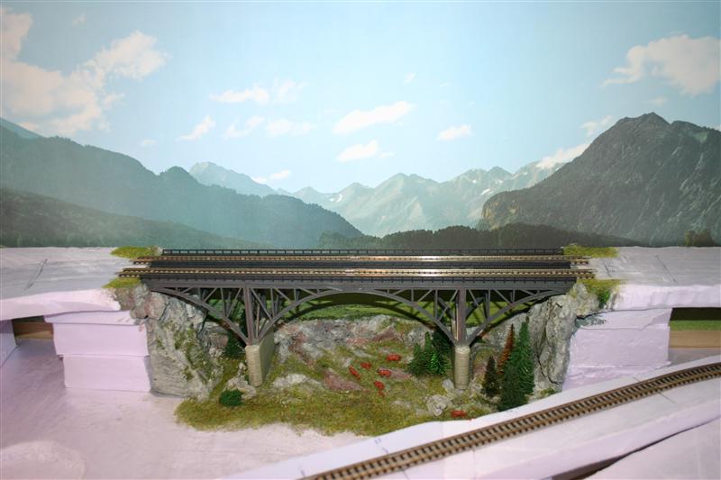 025 Viaduct op de baan.JPG