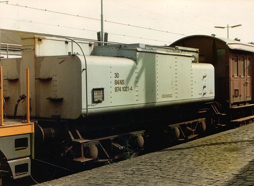 SlijptreinTender_84NS_van_de_slijptrein_te_Hilversum,_ca_1983.jpg