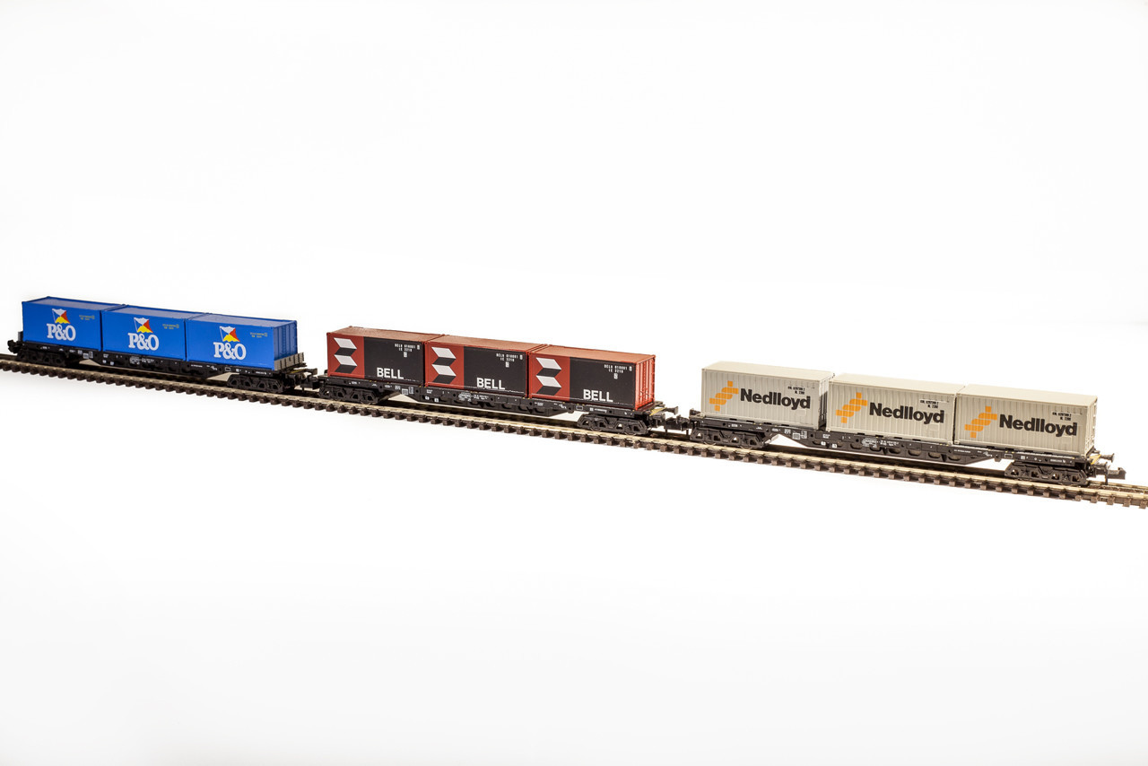 3 container wagons (Minitrix)